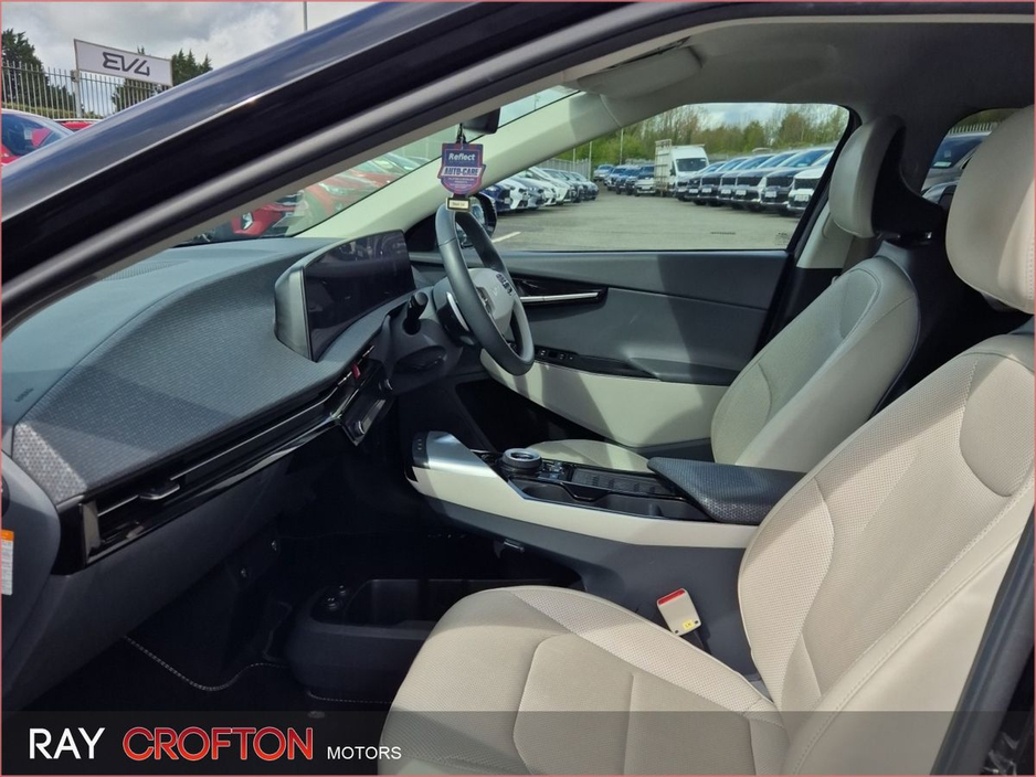 2023 Kia EV6 - image 6