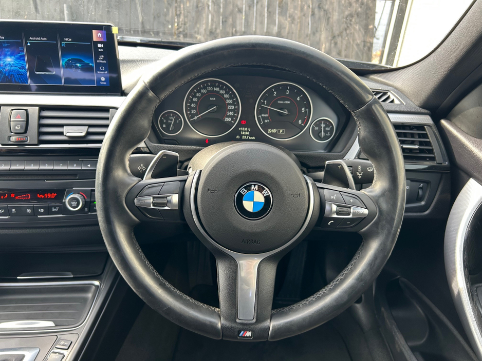 2014 BMW 3 Series - image 12