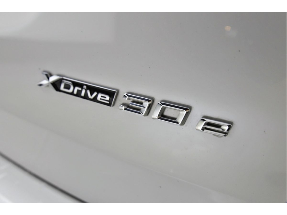 2023 BMW X3 - image 23