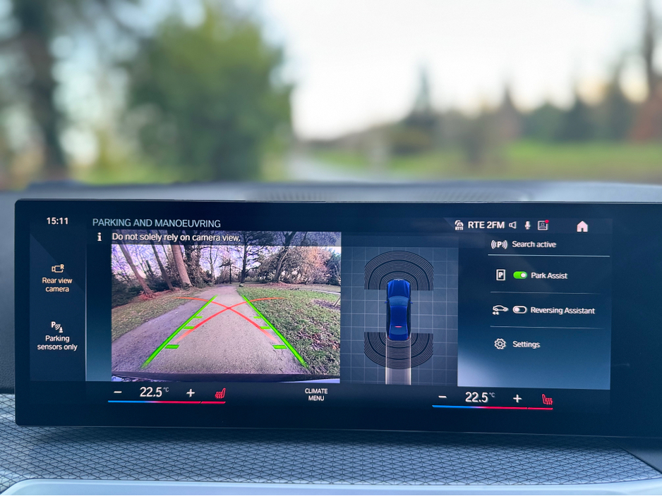 2024 BMW 3 Series - image 18