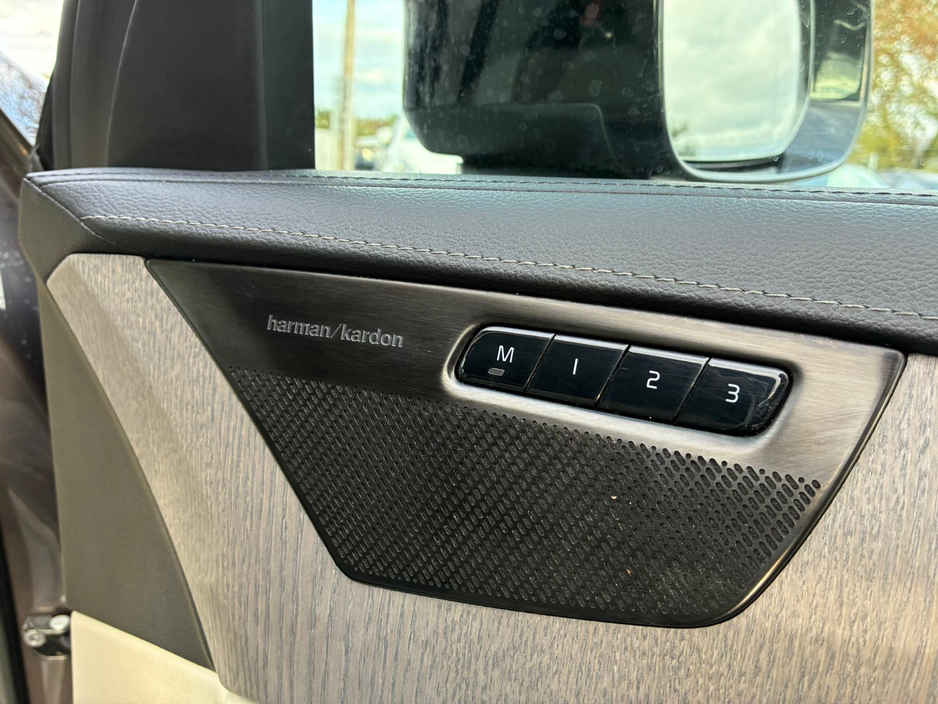 2023 Volvo XC90 - image 14