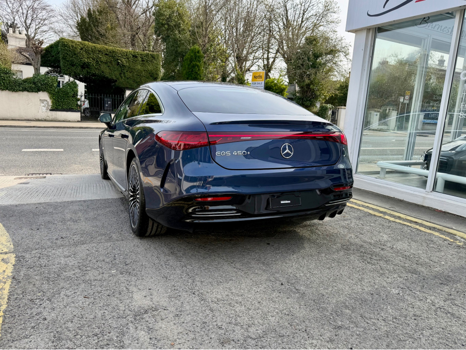 2022 Mercedes-Benz EQS - image 3