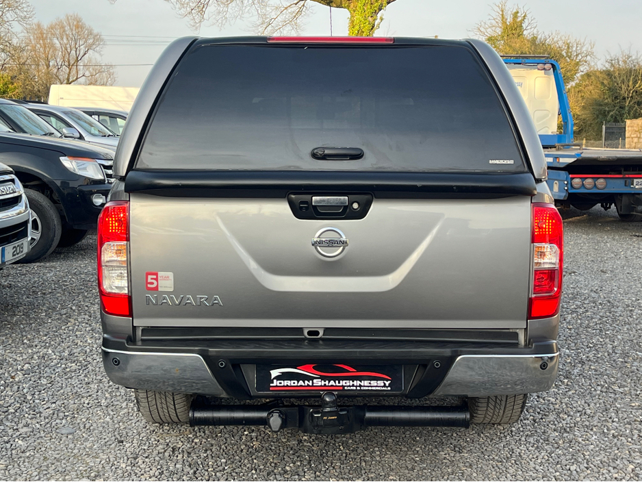 2019 Nissan Navara - image 6