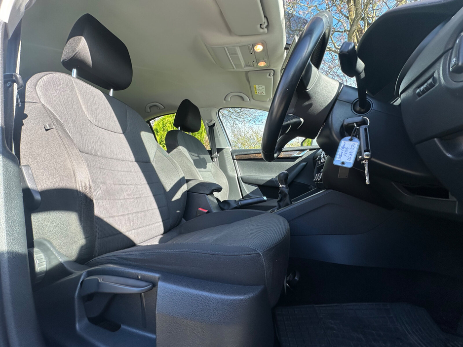 2015 Skoda Octavia - image 8