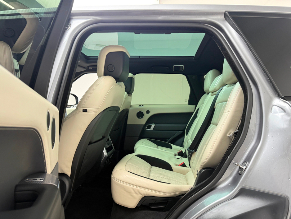 2019 Land Rover Range Rover Sport - image 16