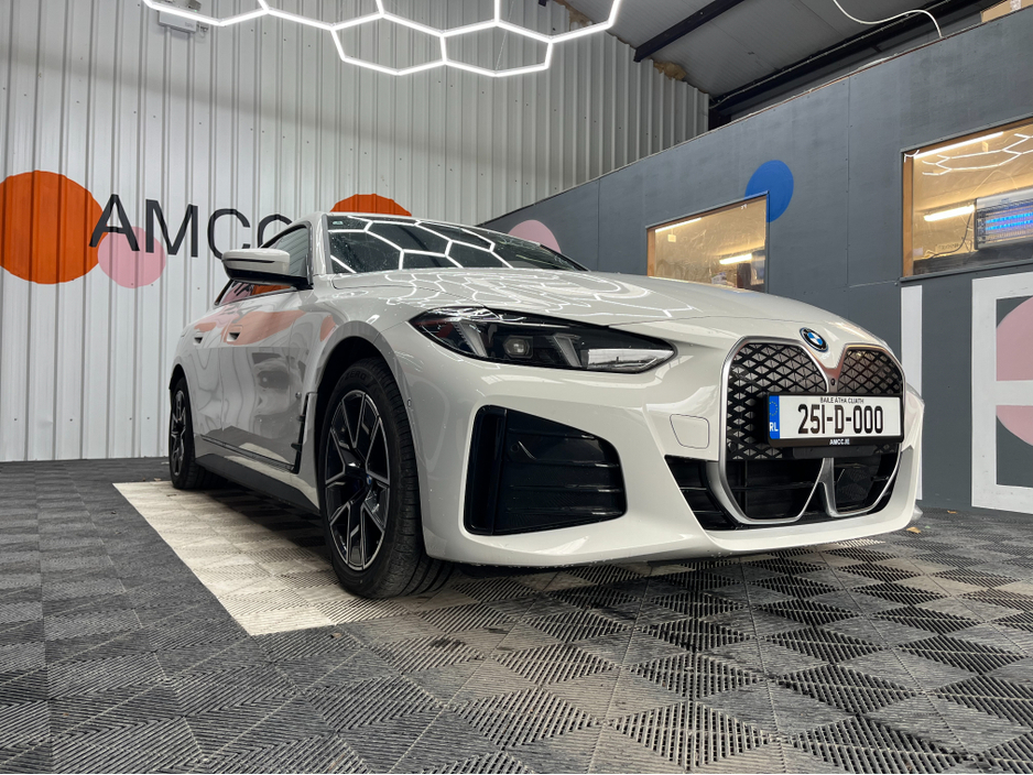 2025 BMW i4 - image 7