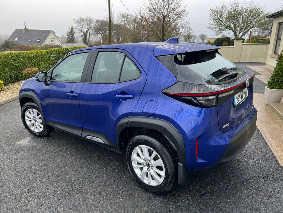 2023 Toyota Yaris Cross 1.5 Hybrid CVT Luna €22,950