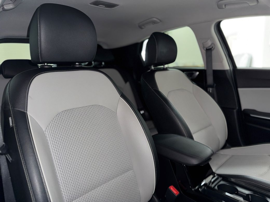 2020 Kia XCeed - image 7