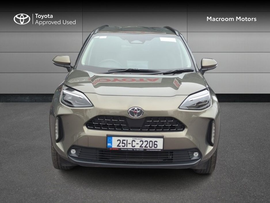 2025 Toyota Yaris Cross - image 5