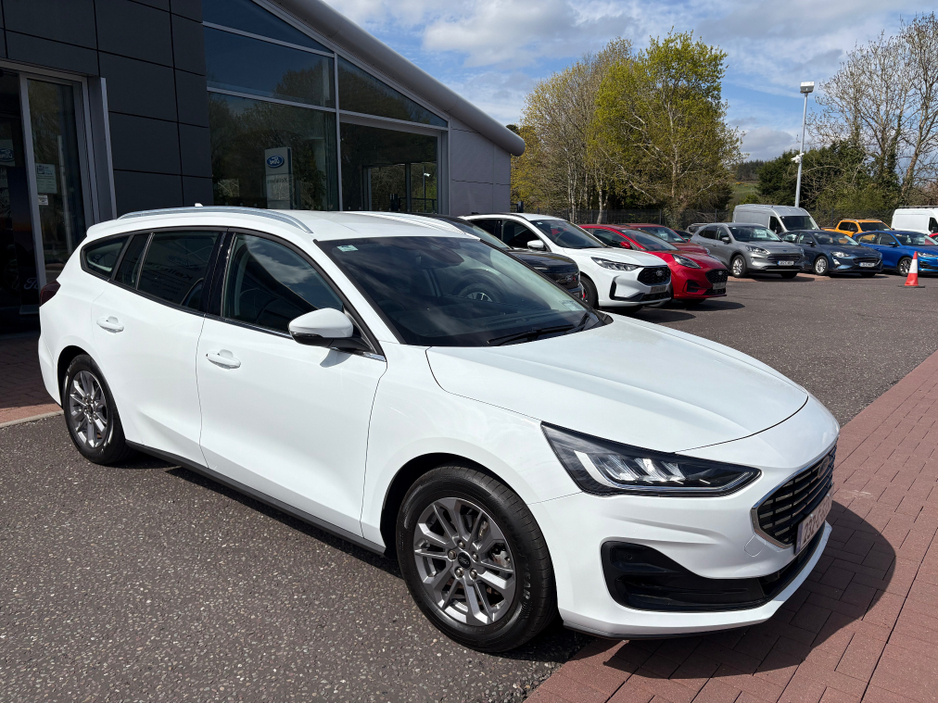 2023 Ford Focus - image 2