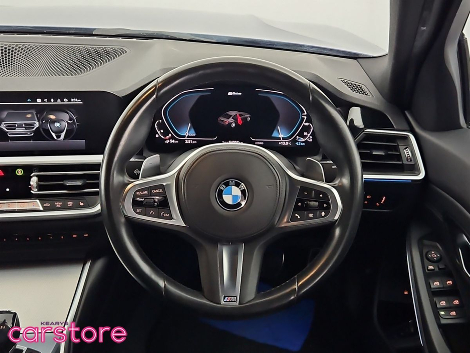 2019 BMW 3 Series - image 19