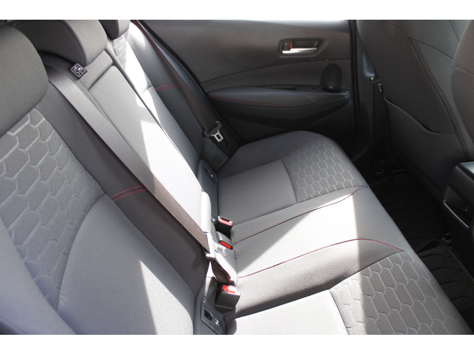 2018 Toyota Corolla - image 17