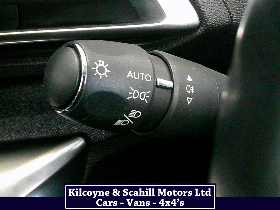 2021 Peugeot 5008 ALLURE BLUEHDI 7 Seater *Leather Interior + Heated Seats* €30,950