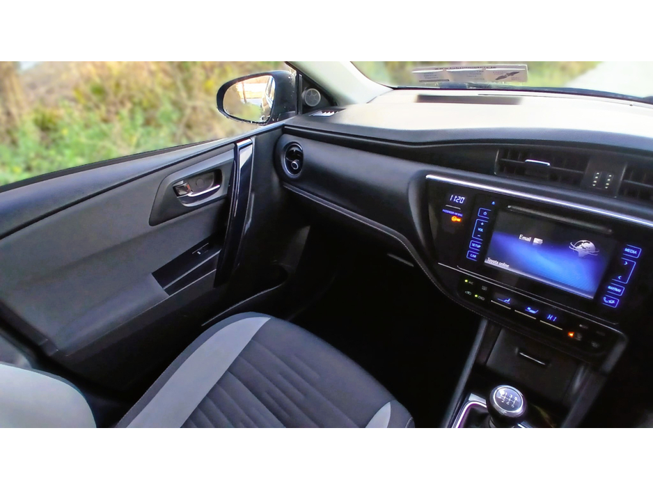 2016 Toyota Auris 1.2T ICON VVT-I 114BHP 5DR €12,900