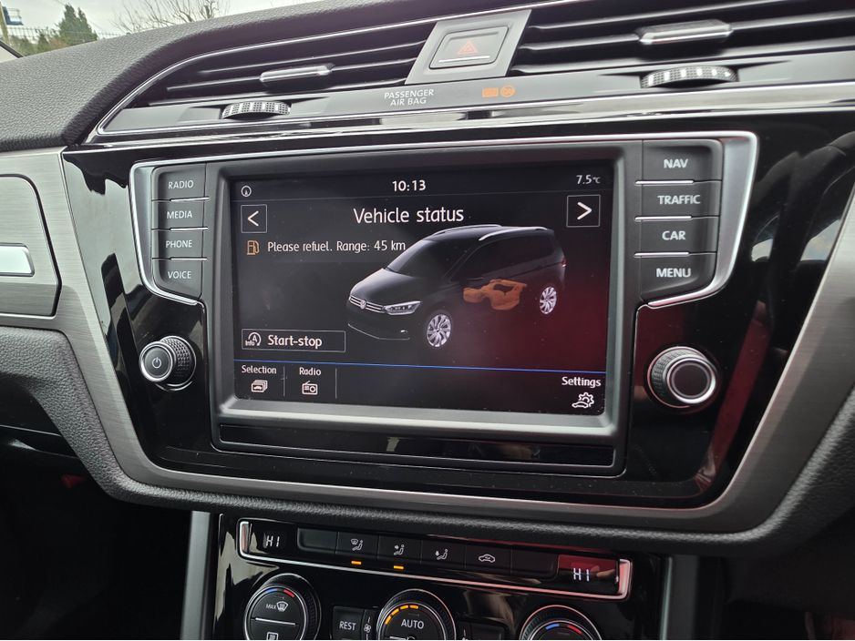 2016 Volkswagen Touran - image 8