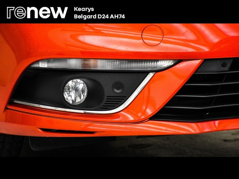 2021 Renault Megane - image 11