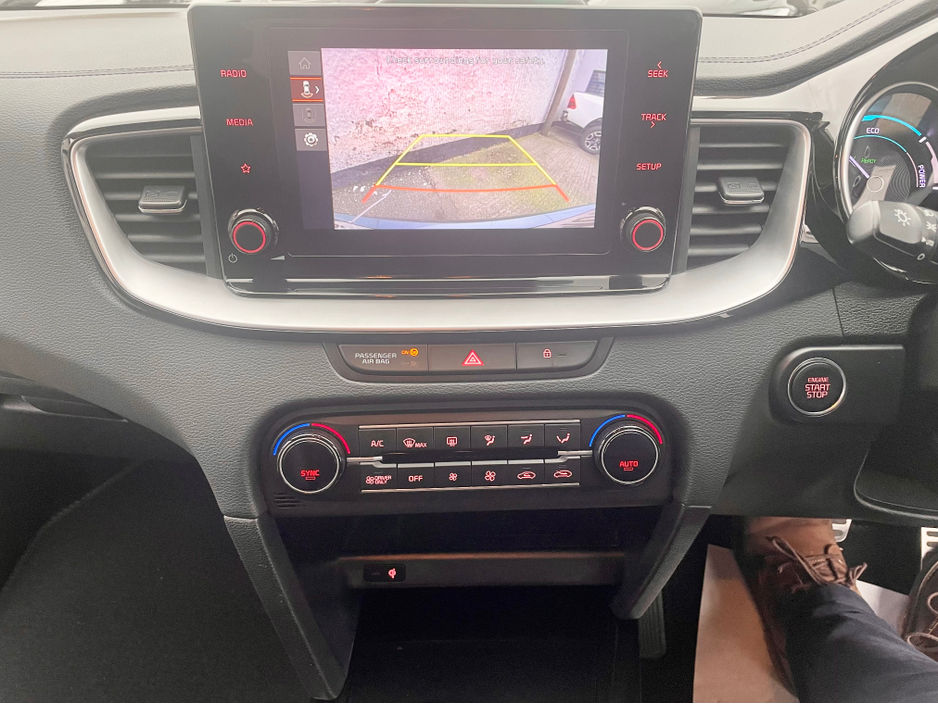 2023 Kia XCeed - image 11