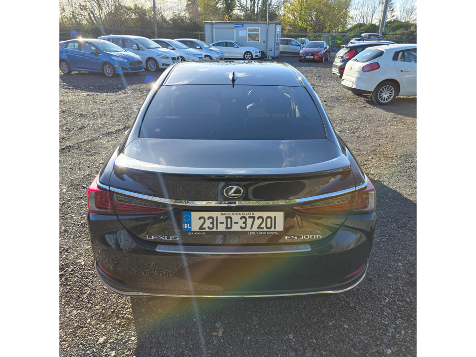 2023 Lexus ES 300 H ES300h Dynamic €43,950