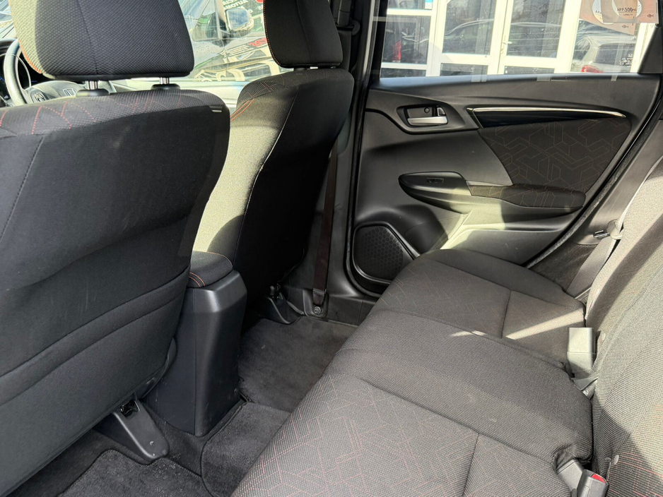 2014 Honda Fit - image 17