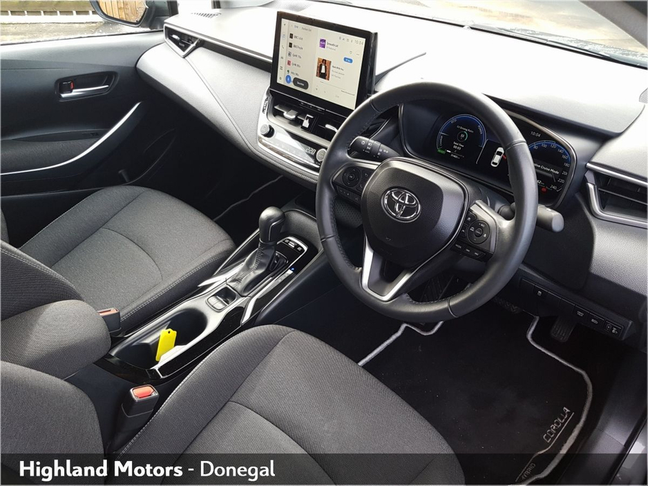 2023 Toyota Corolla - image 6