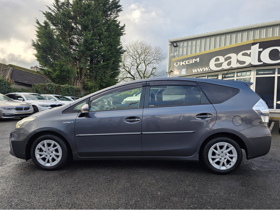 2012 Toyota Prius Alpha (7 Seater) - SELF CHARGING HYBRID -ALLOYS - REVERSE CAMERA -SIMI DEALER - LOW ROAD TAX BAND €12,450