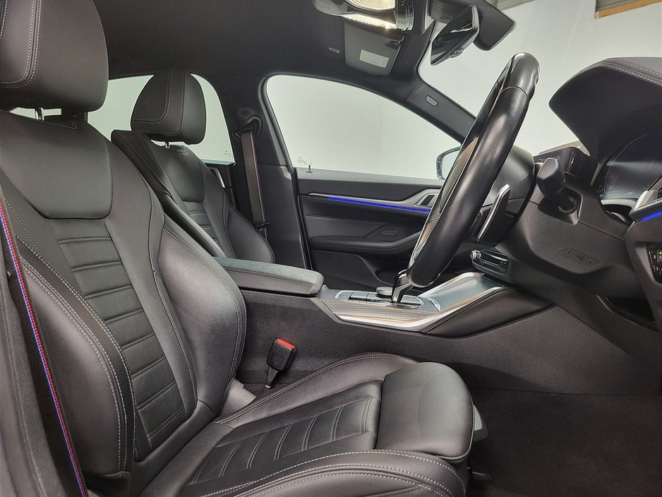 2023 BMW 4 Series - image 12