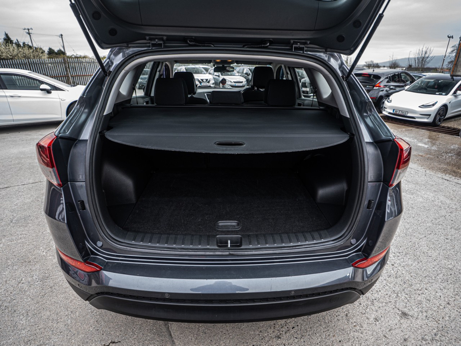 2017 Hyundai Tucson - image 23