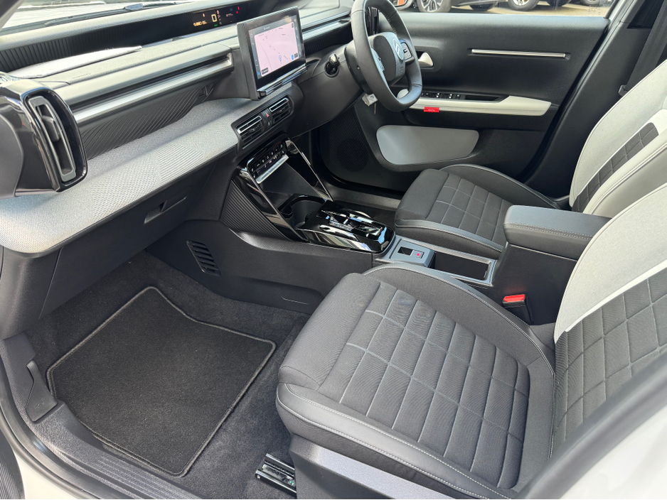 2025 Citroen C3 - image 16