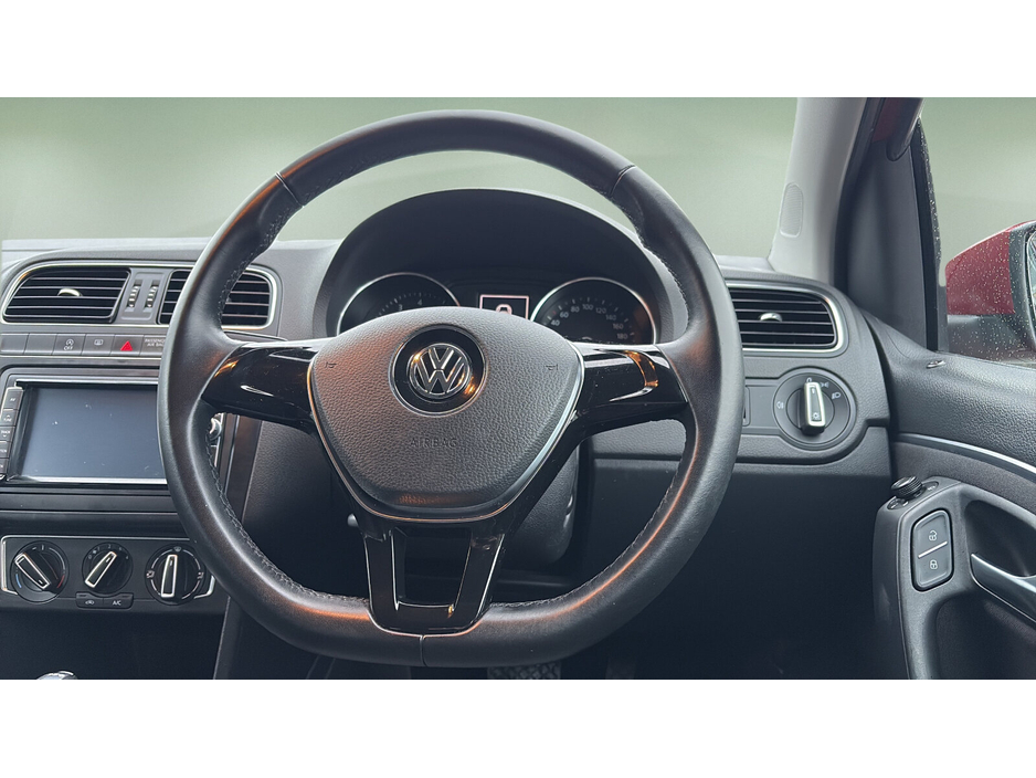 2016 Volkswagen Polo  €12,900