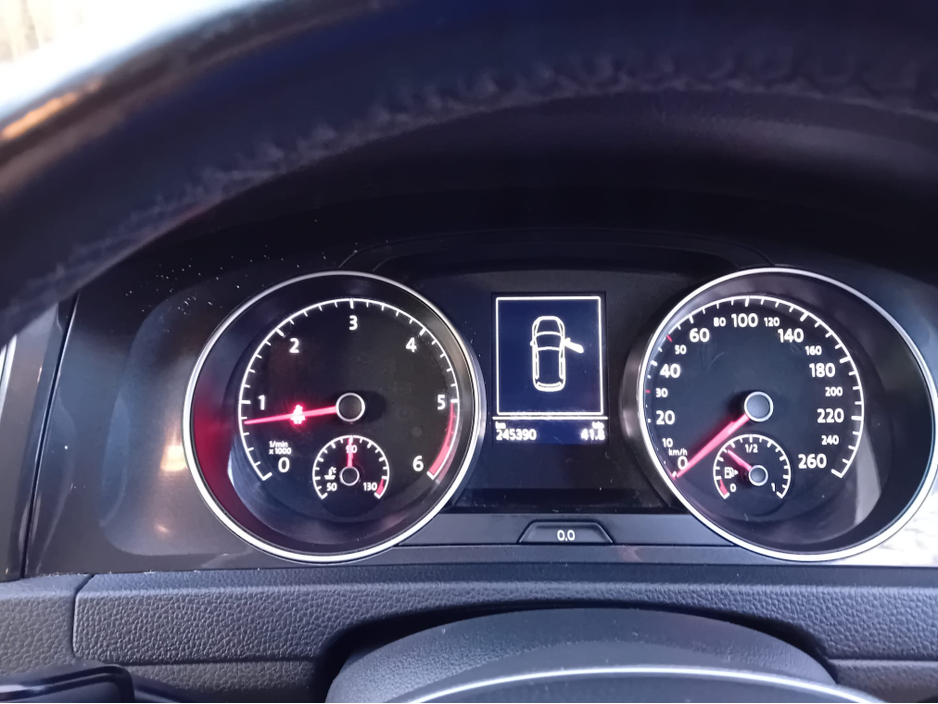 2017 Volkswagen Golf - image 22