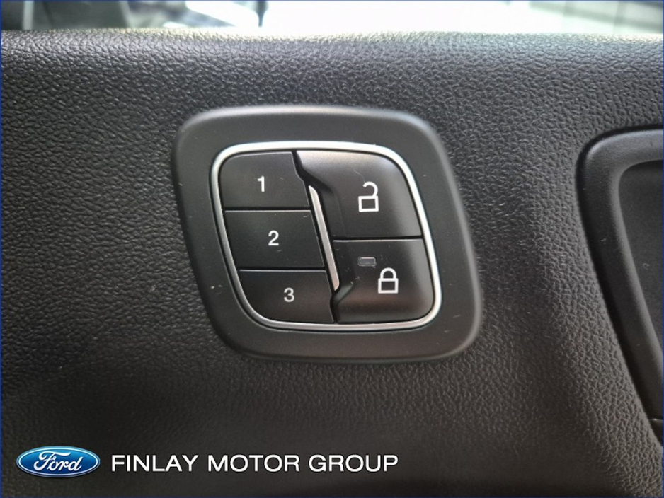 2024 Ford Kuga - image 16