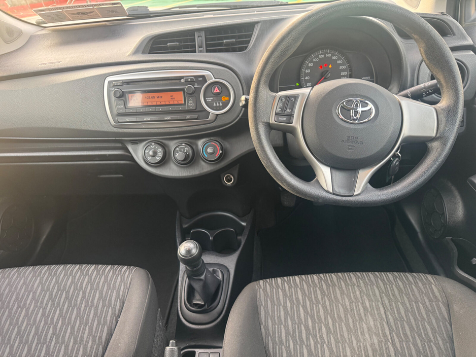 2012 Toyota Yaris 1.0 VVT-i 3Dr Terra €8,950