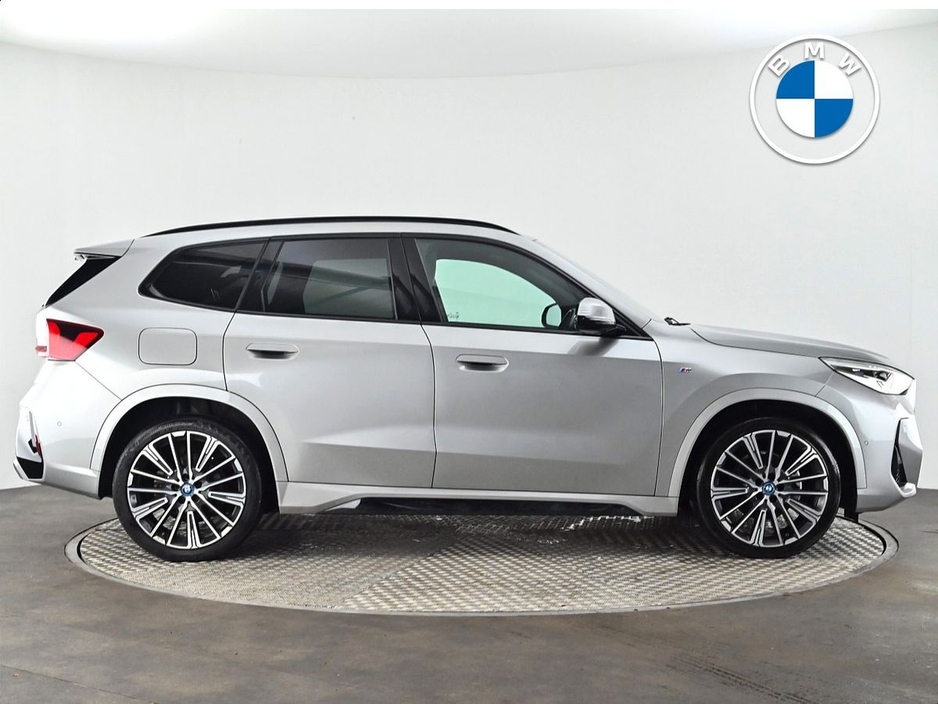 2024 BMW iX1 eDrive20 M Sport €42,900