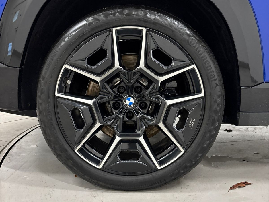 2025 BMW XM - image 14