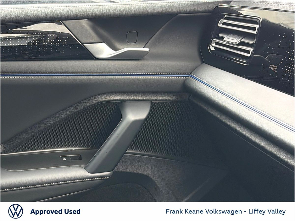 2024 Volkswagen Tiguan - image 18