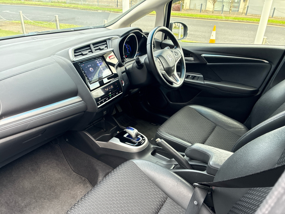 2015 Honda Fit 1.5L Petrol Hybrid Automatic €10,950