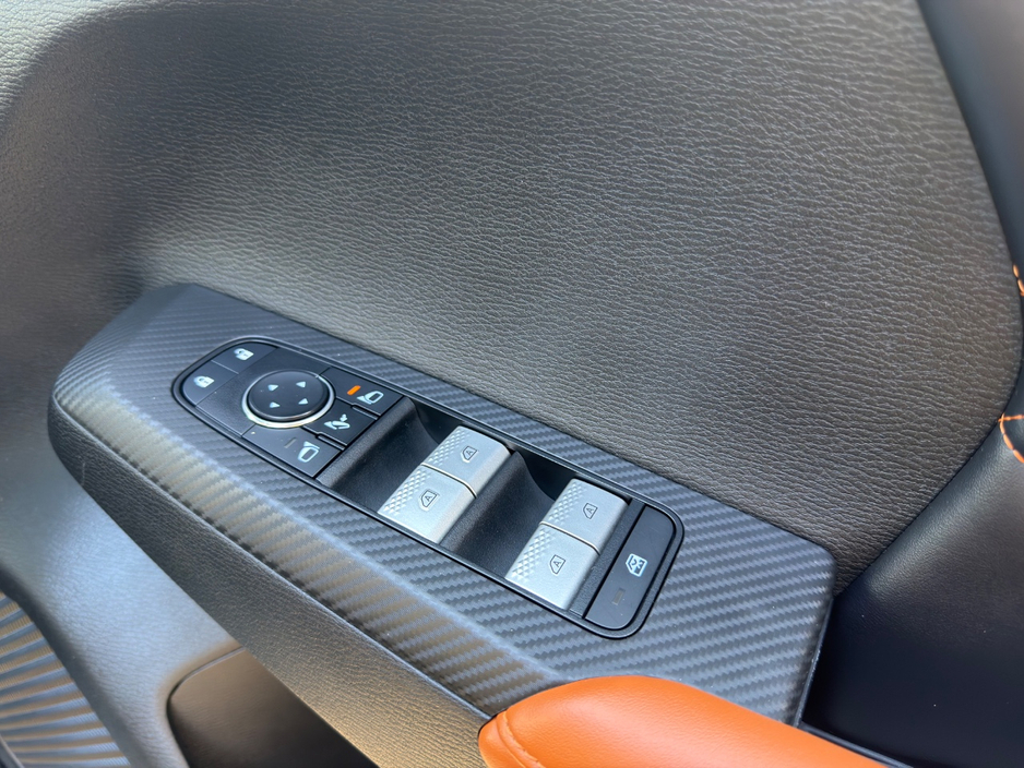 2023 Mitsubishi Outlander - image 22