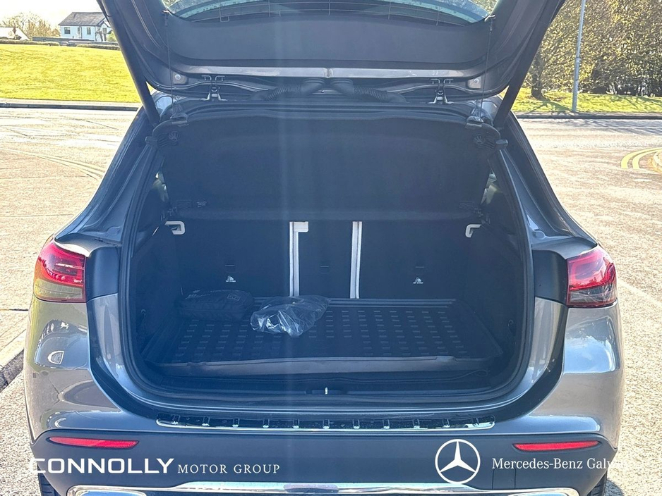 2021 Mercedes-Benz GLA Class - image 8