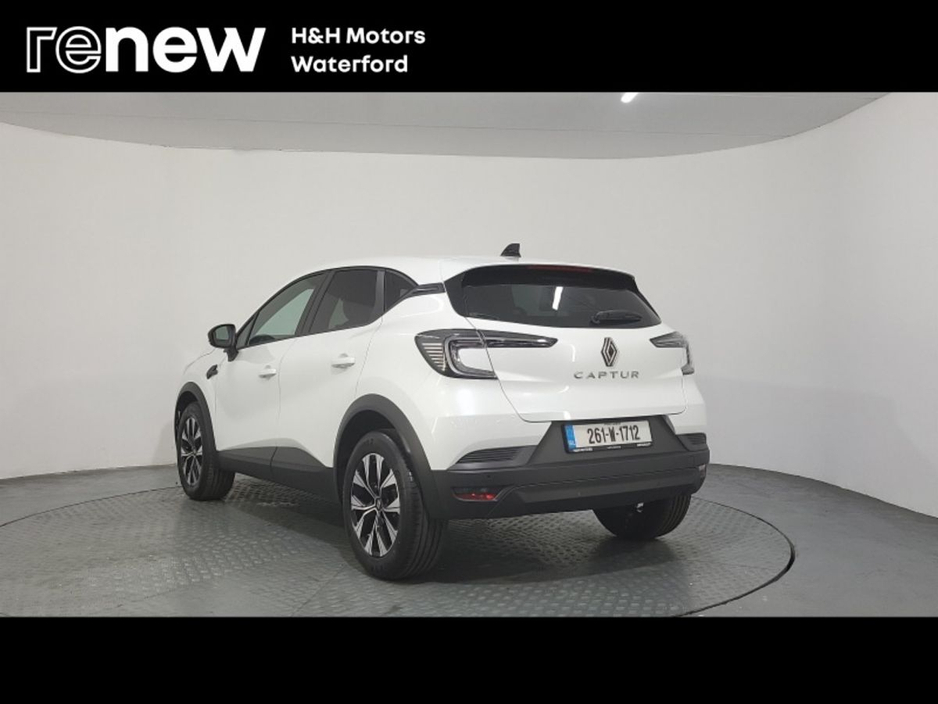2026 Renault Captur - image 3