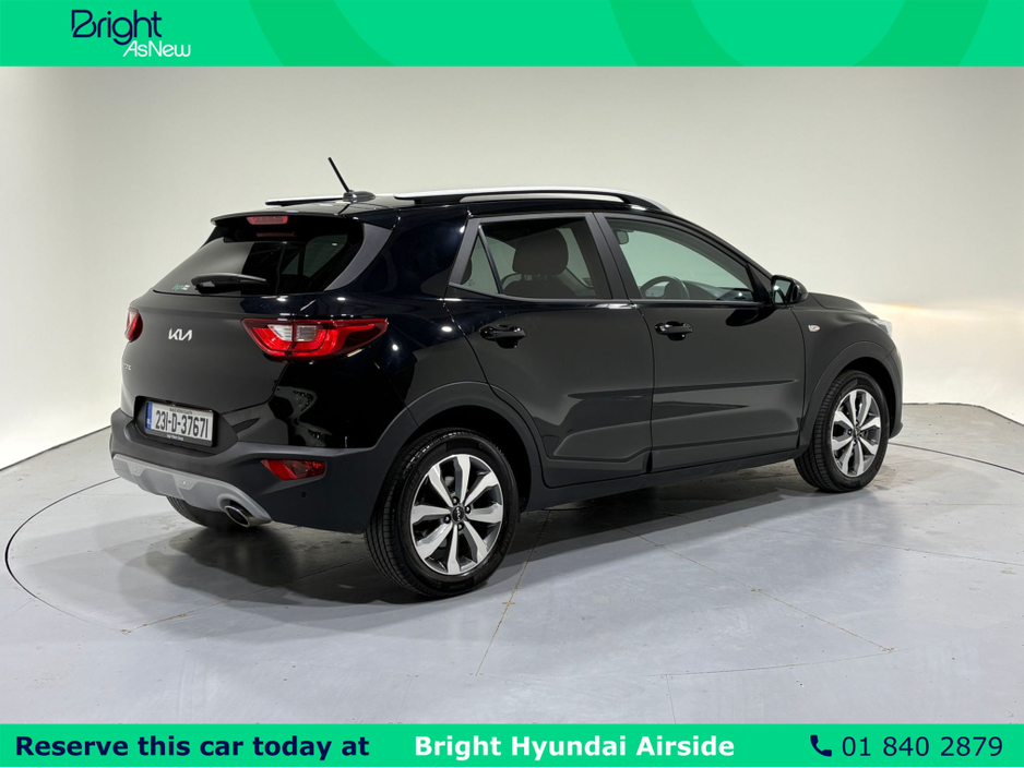 2023 Kia Stonic - image 7