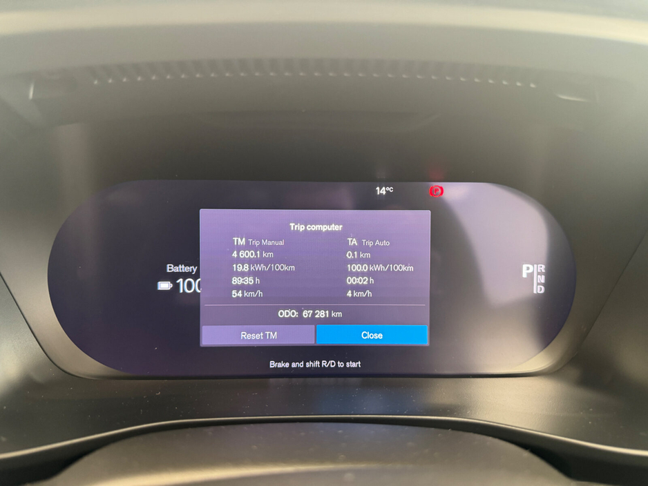 2023 Volvo XC40 - image 19