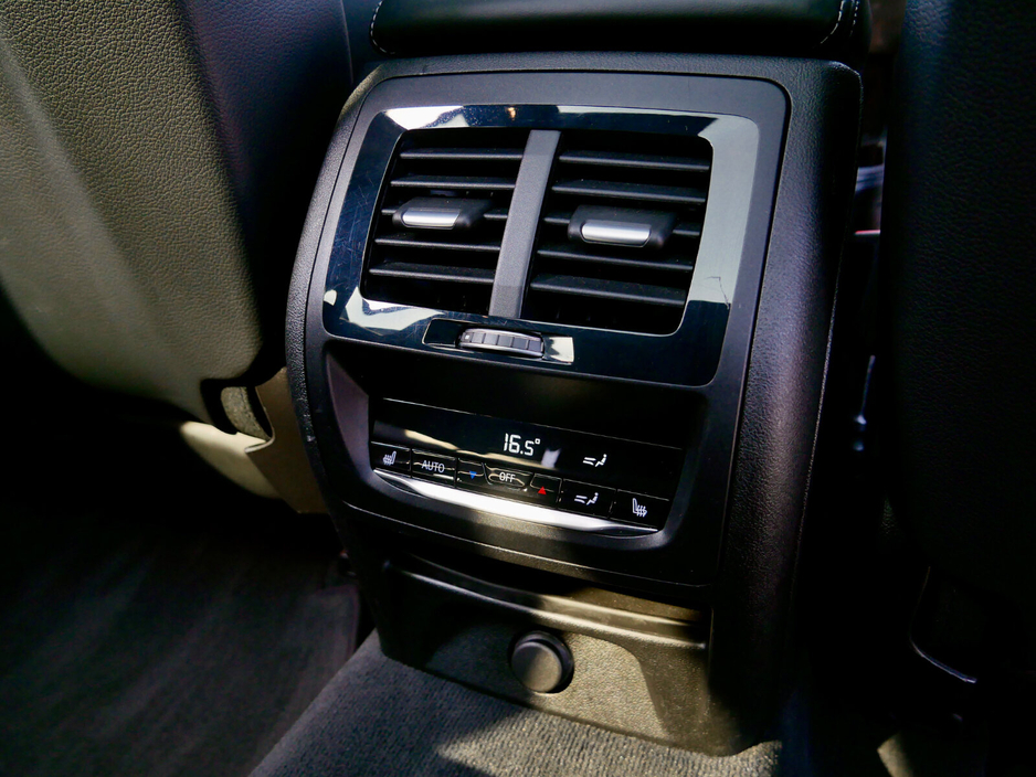2020 BMW X3 - image 39