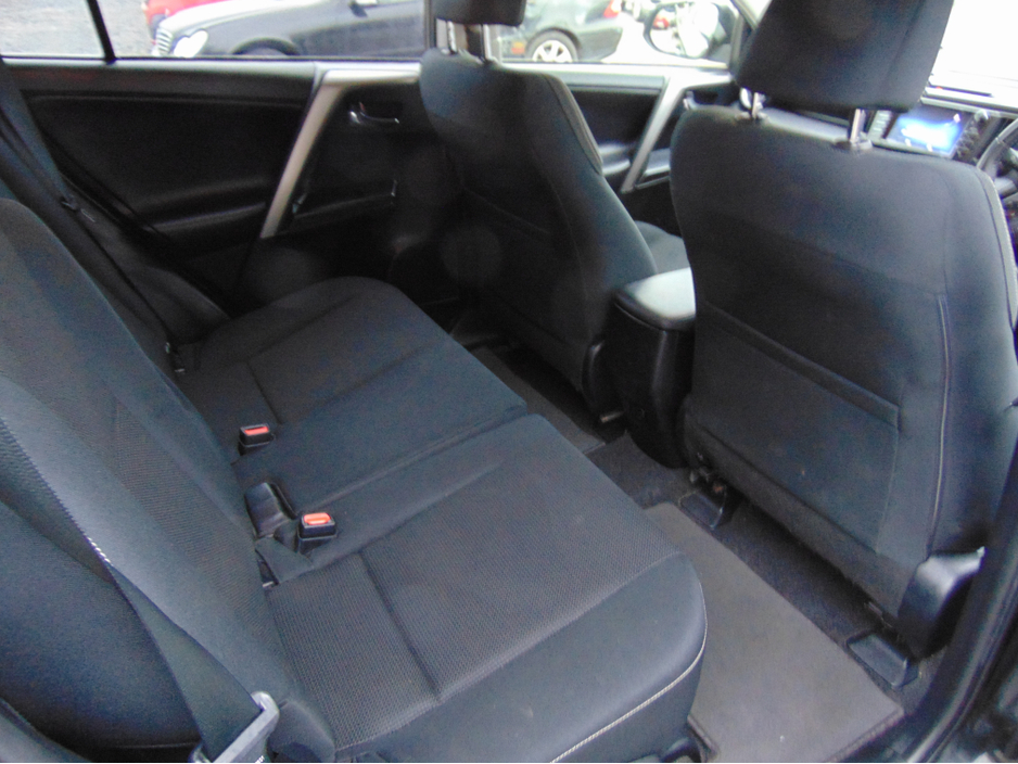 2016 Toyota Rav4 - image 14