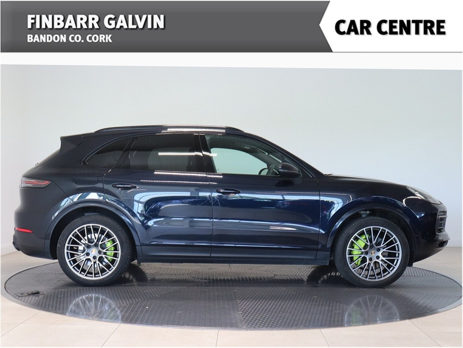 2022 Porsche Cayenne 3.0V6 E-Hybrid Platinum Edition 4WD Auto €71,950