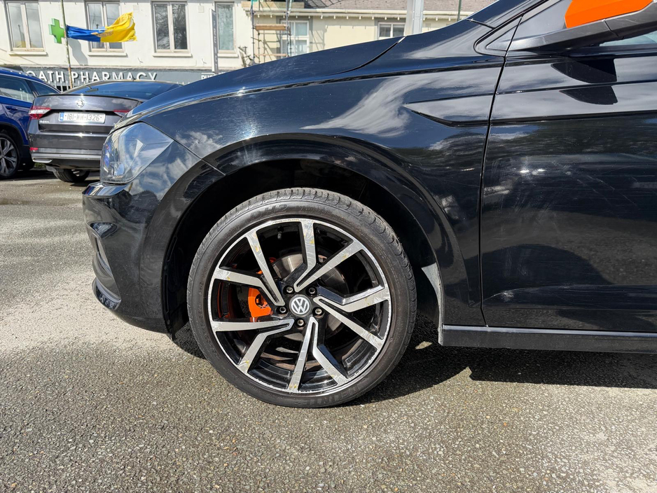 2018 Volkswagen Polo - image 12