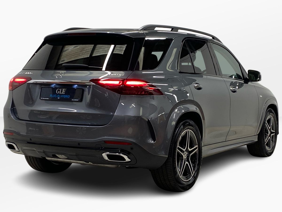 2025 Mercedes-Benz GLE Class - image 3