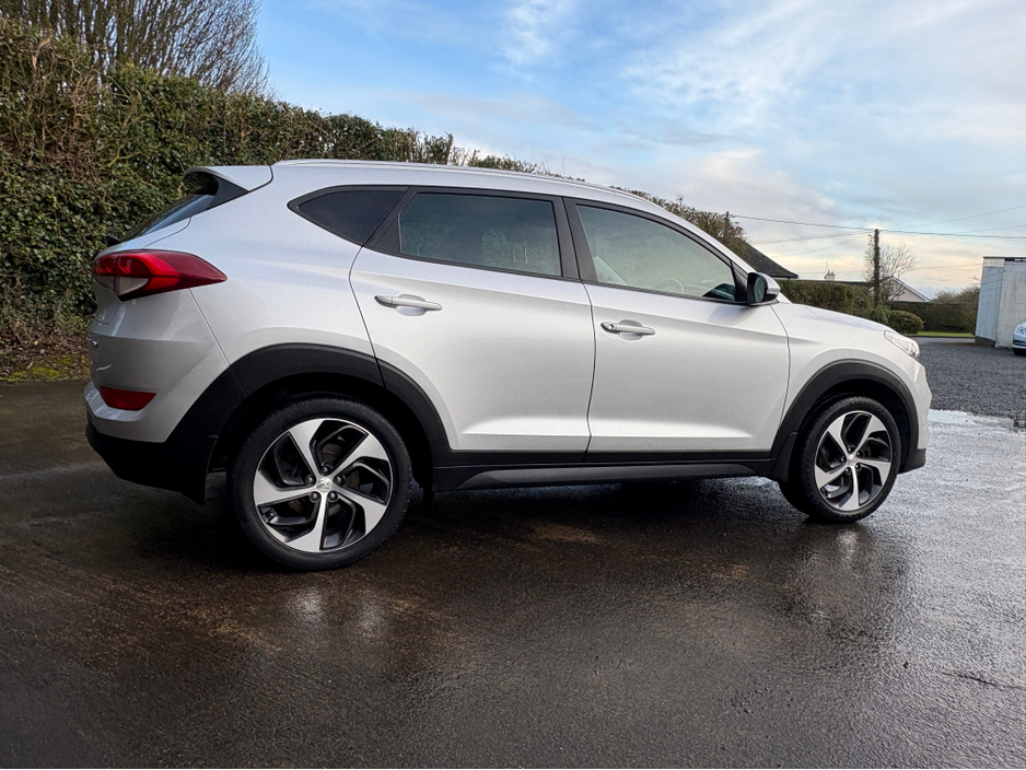 2018 Hyundai Tucson - image 2