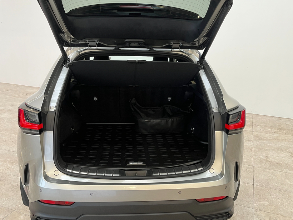 2024 Lexus NX 300 h NX450H+ PREMIUM AWD €58,750