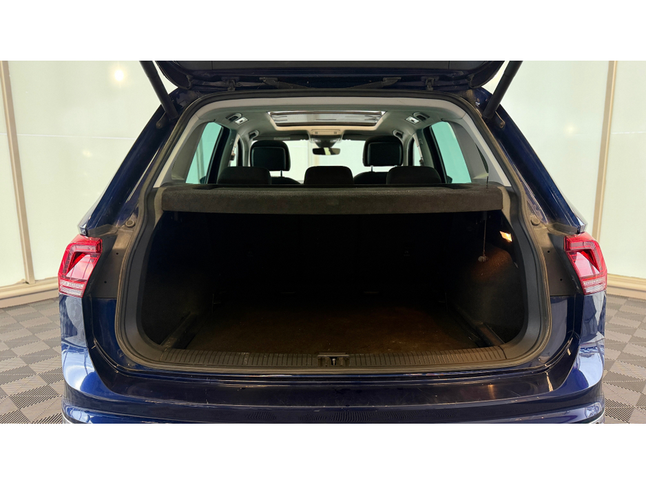 2017 Volkswagen Tiguan - image 7