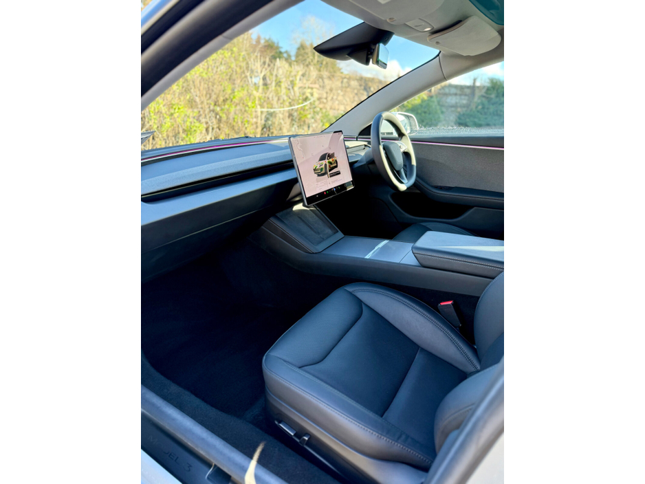 2025 Tesla Model 3 - image 26